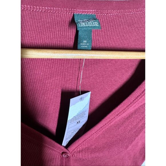 Wild Fable Red Ribbed Long Sleeve Henley Top Size XS New - Picture 3 of 4